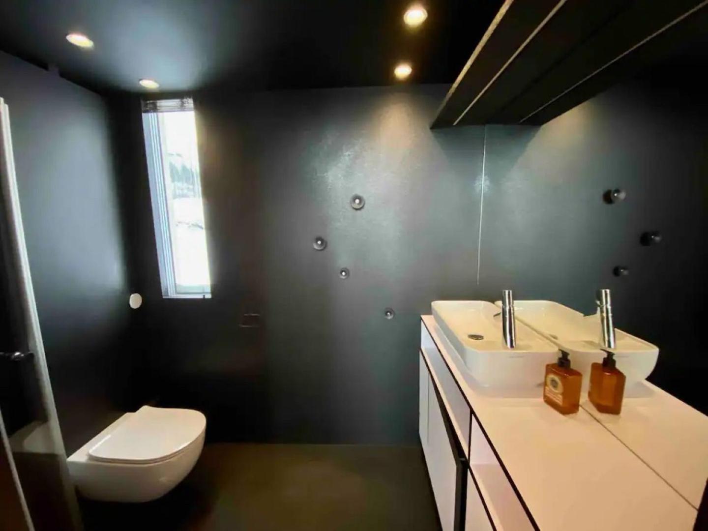 Oceanview Mini-House - Stunning Views Apartment รัมบาร์ก ภายนอก รูปภาพ